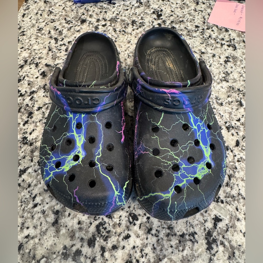 Crocs women sz 7